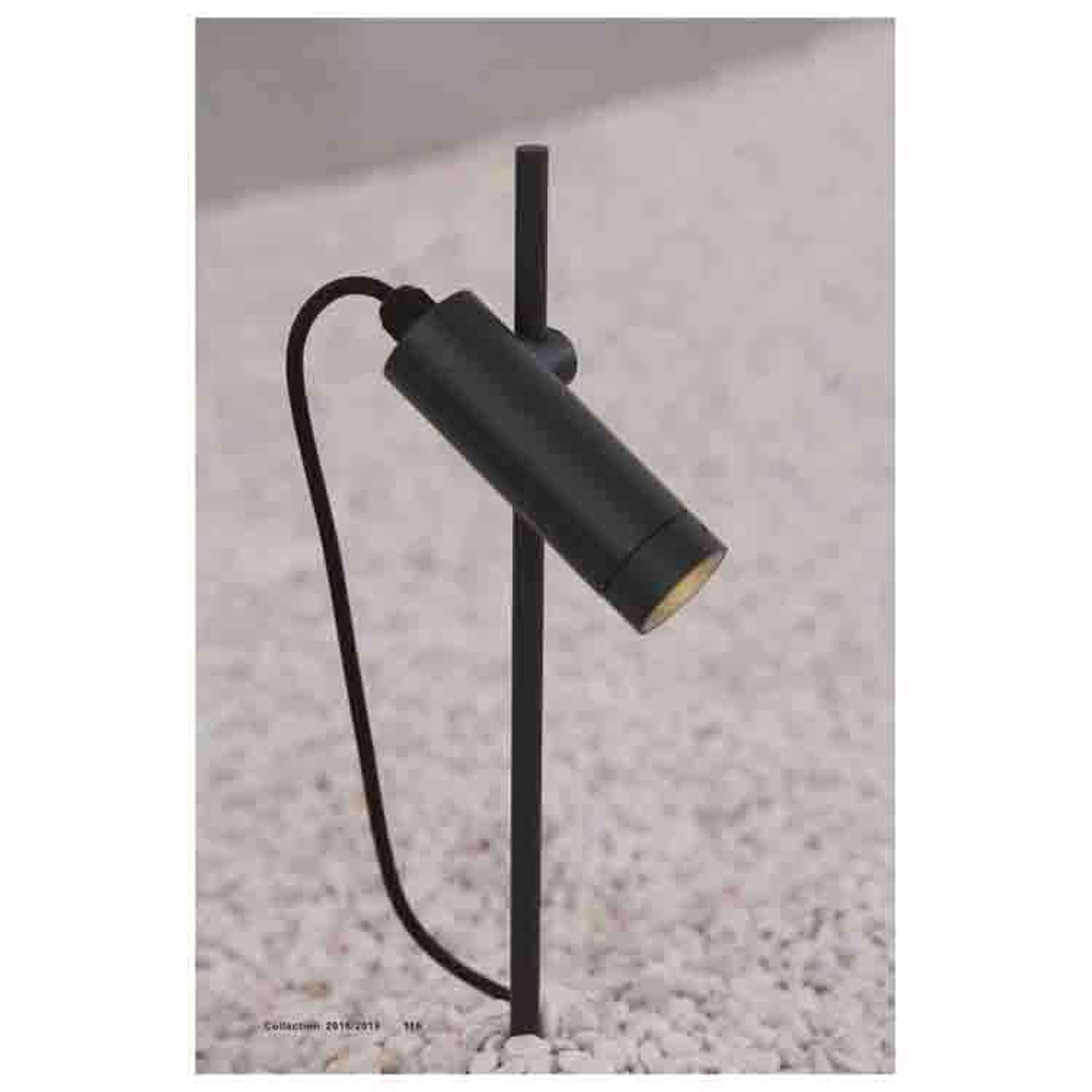 Artemis Medium Spike light Black