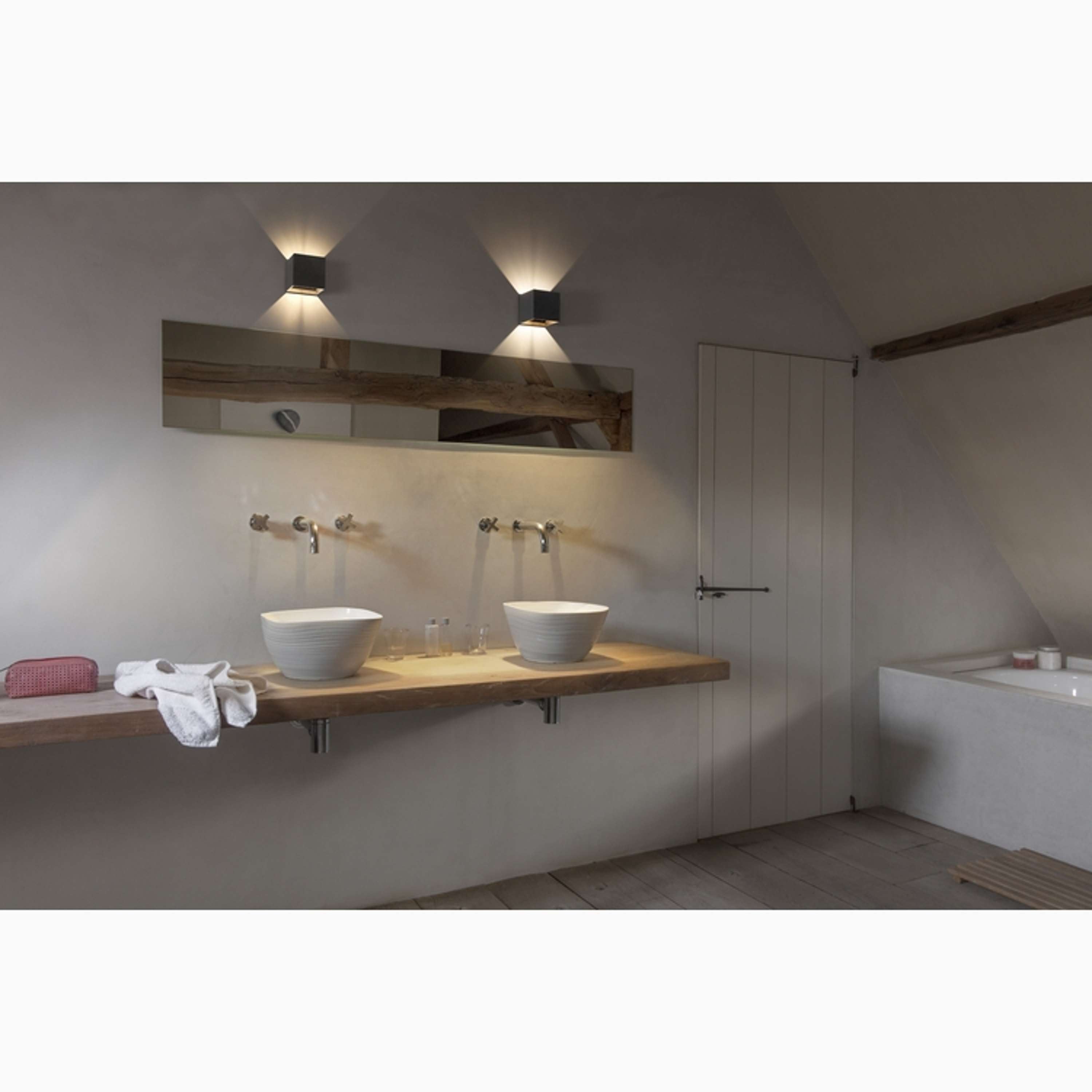 Bloc 2 Wall light Black