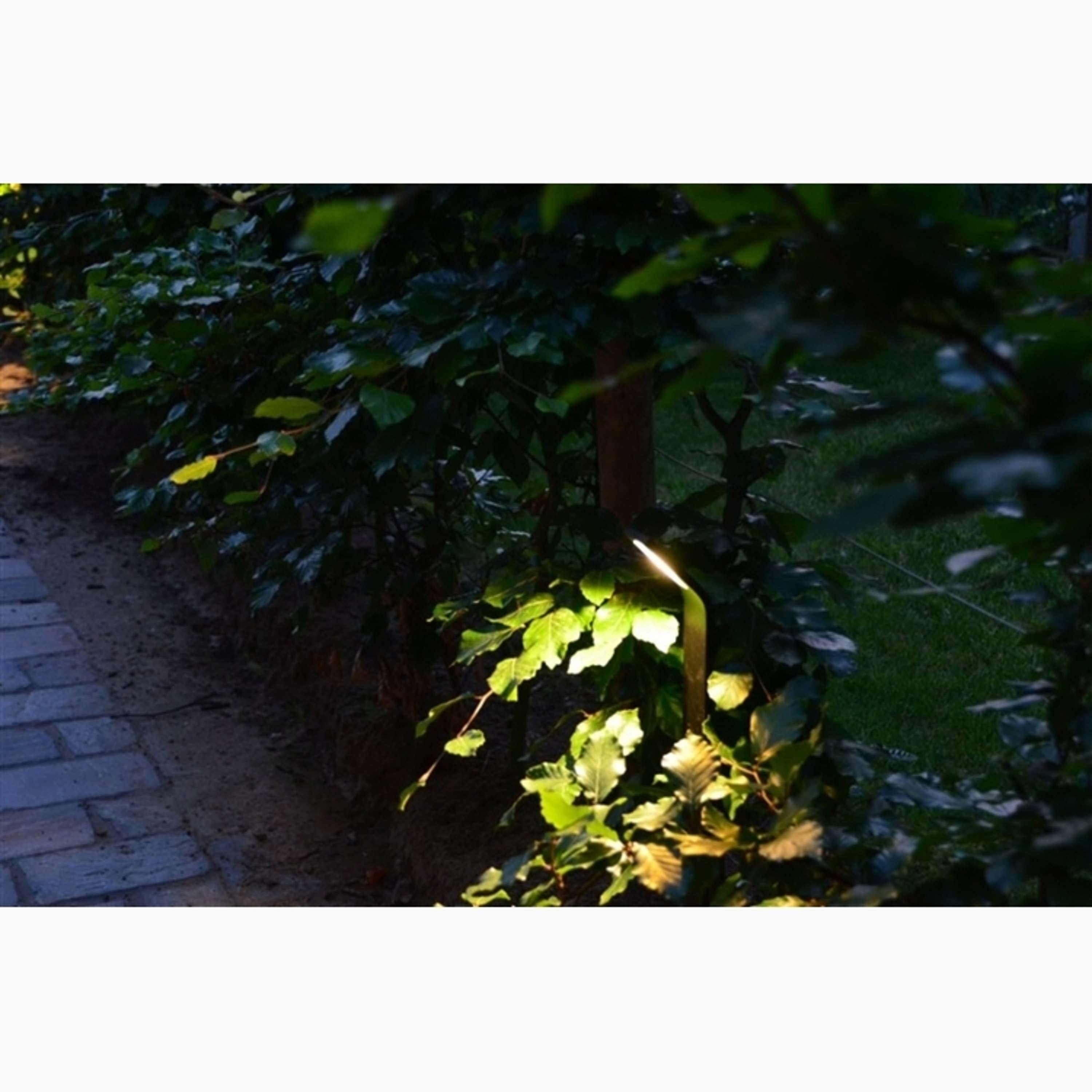 Lattice 600 Bollard Black