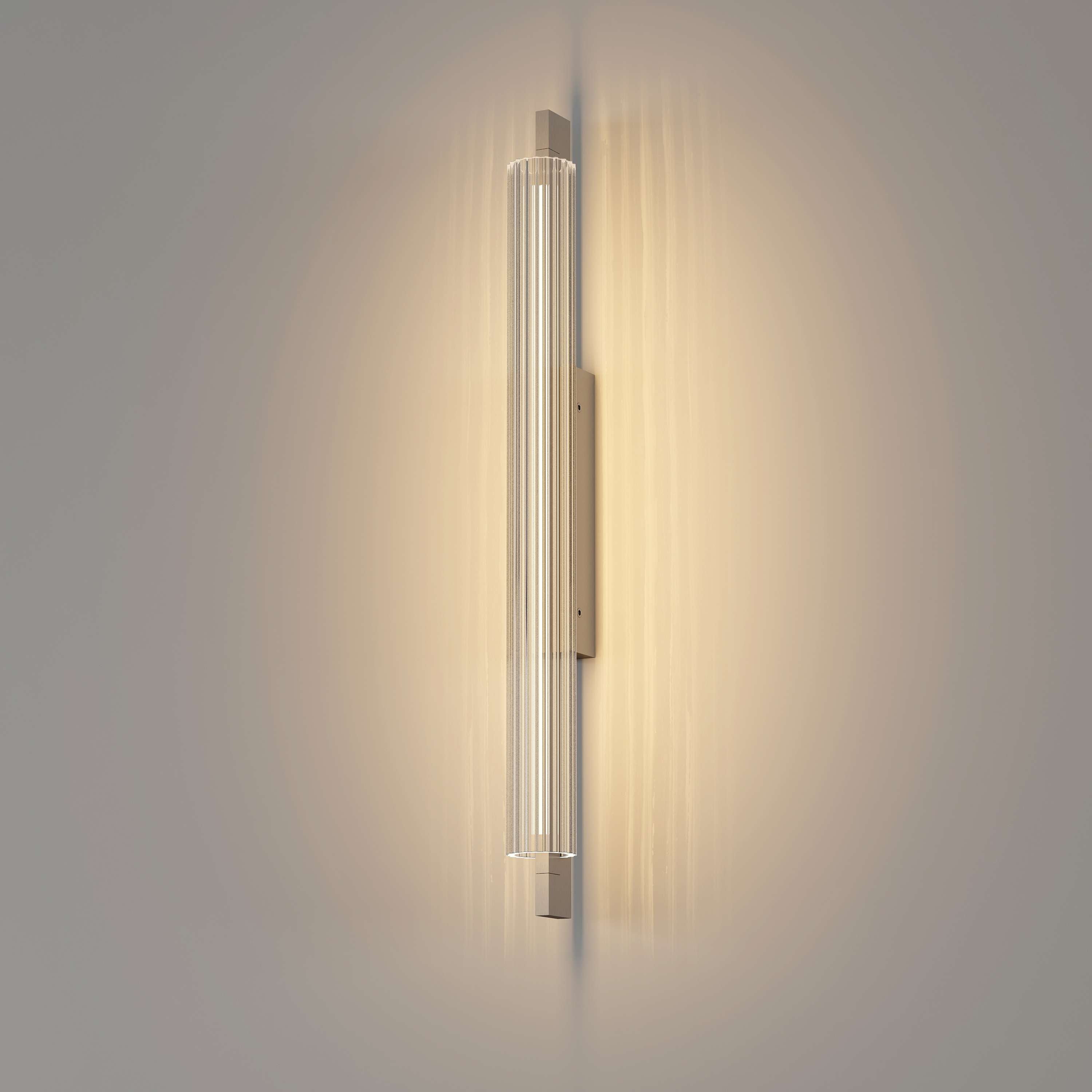 Pilar Small 700 Wall light